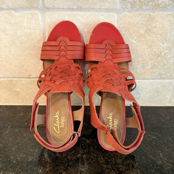 Clarks Red Woven Sandals - Picture 10 of 14